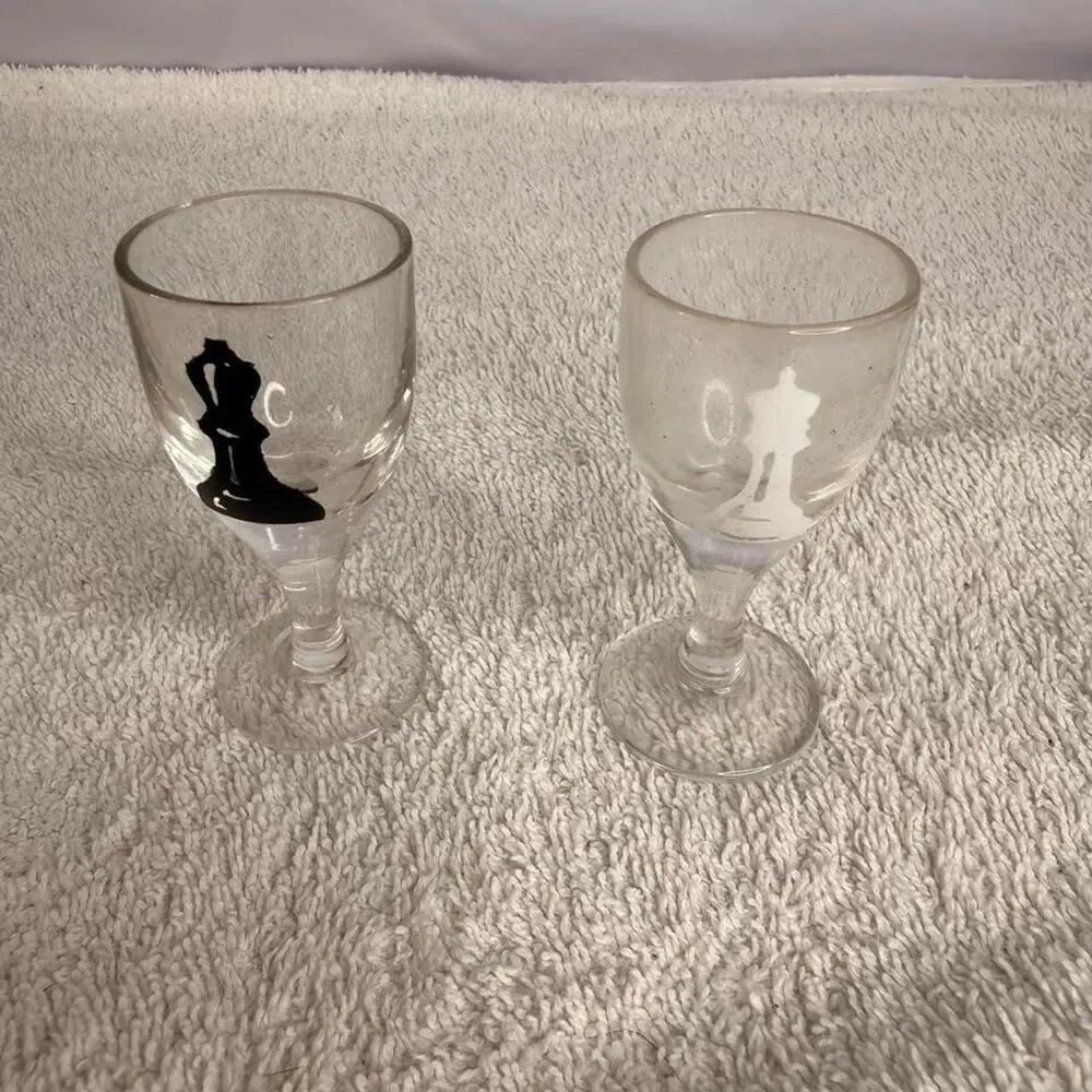 Unbranded White and Grey Dinnerware